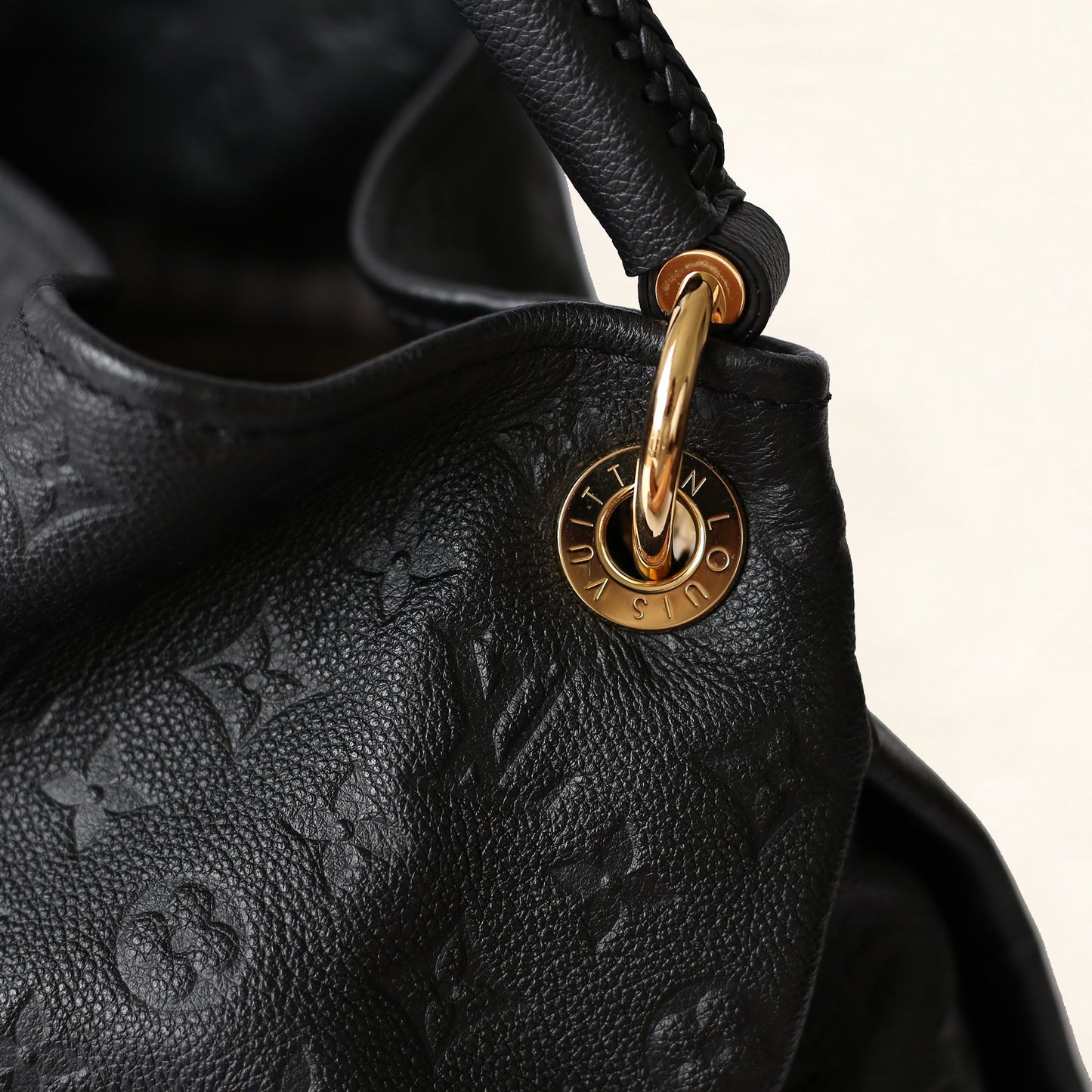 Louis Vuitton | Noir Black Empreinte Artsy | MM