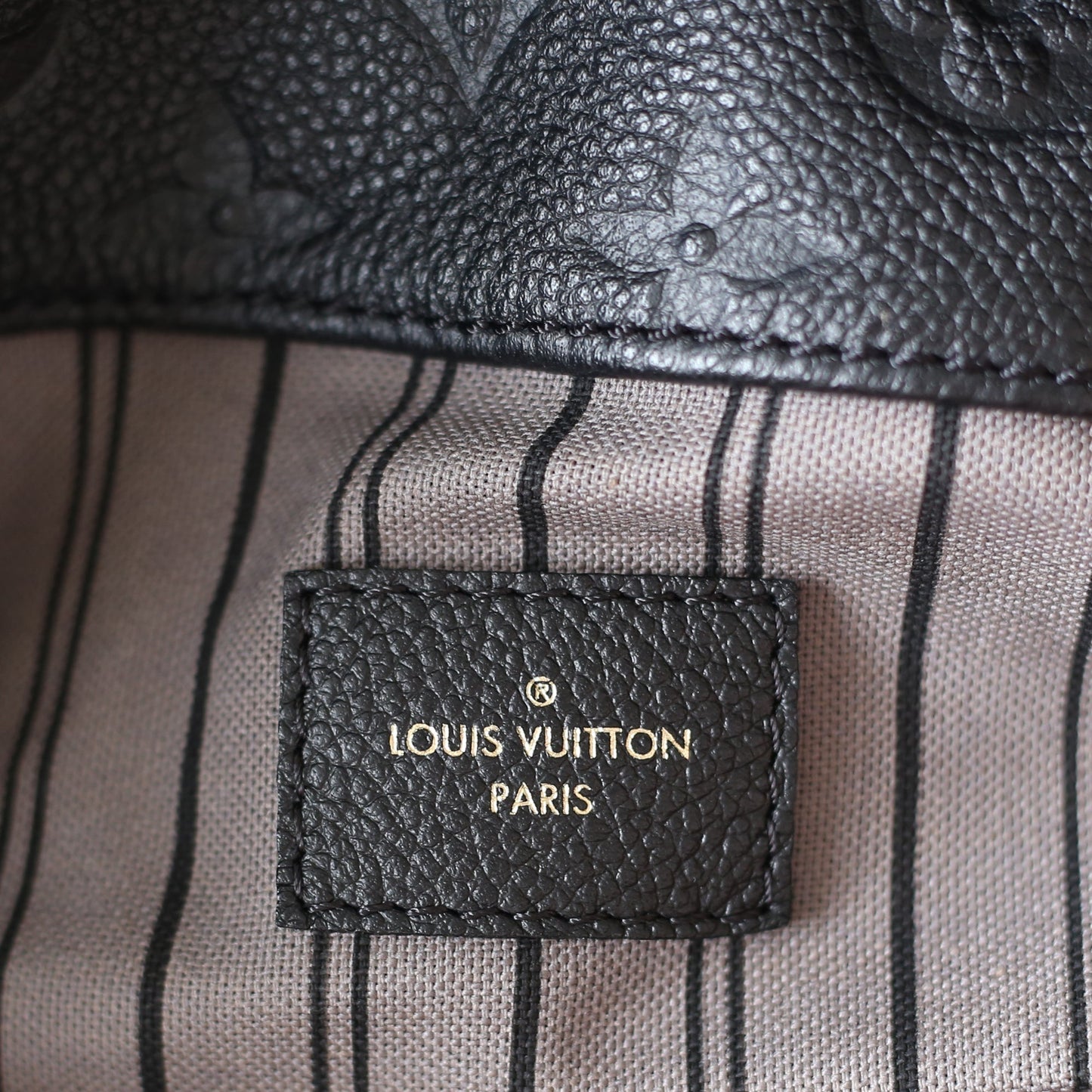 Louis Vuitton | Noir Black Empreinte Artsy | MM