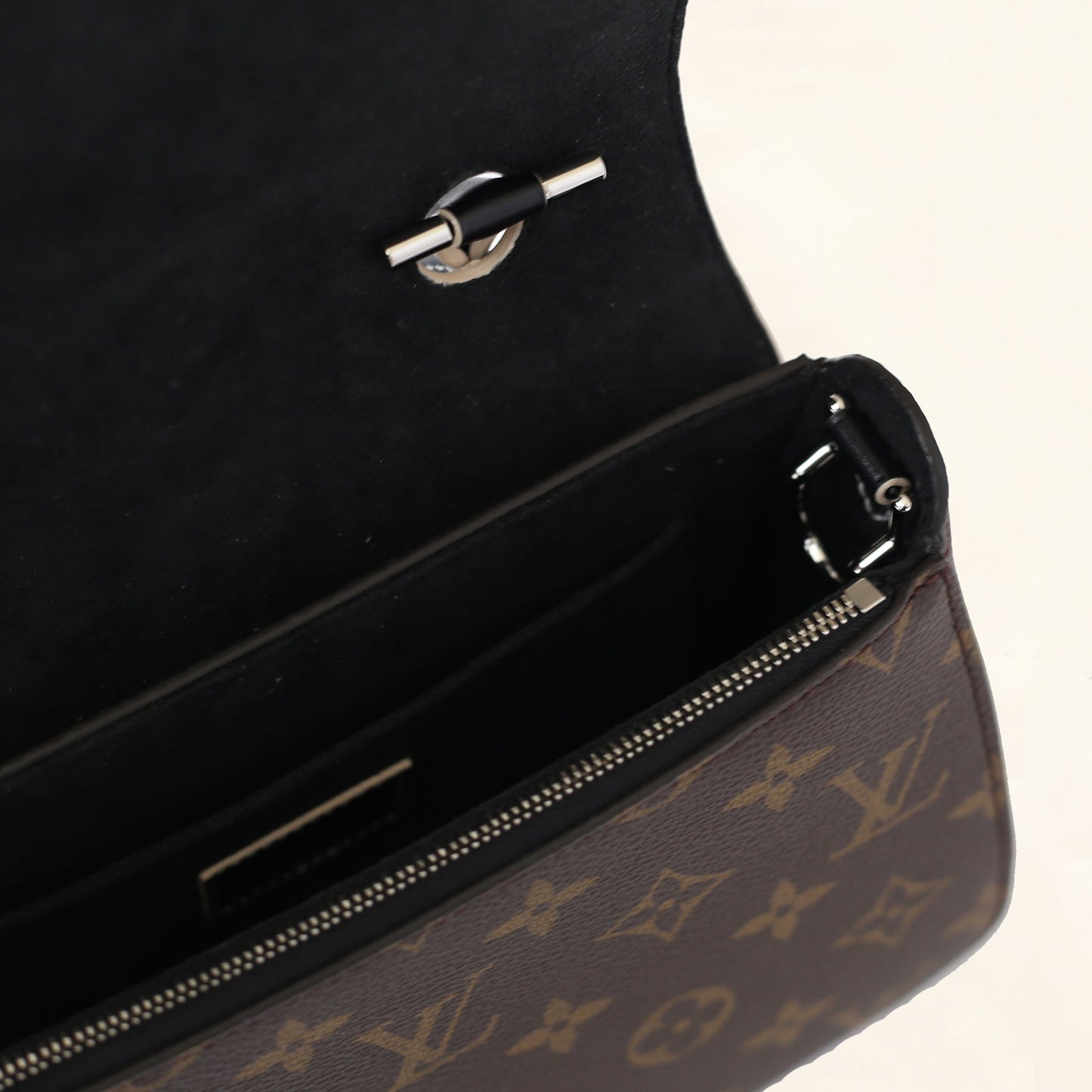Louis Vuitton | Monogram Chain It Bag | PM