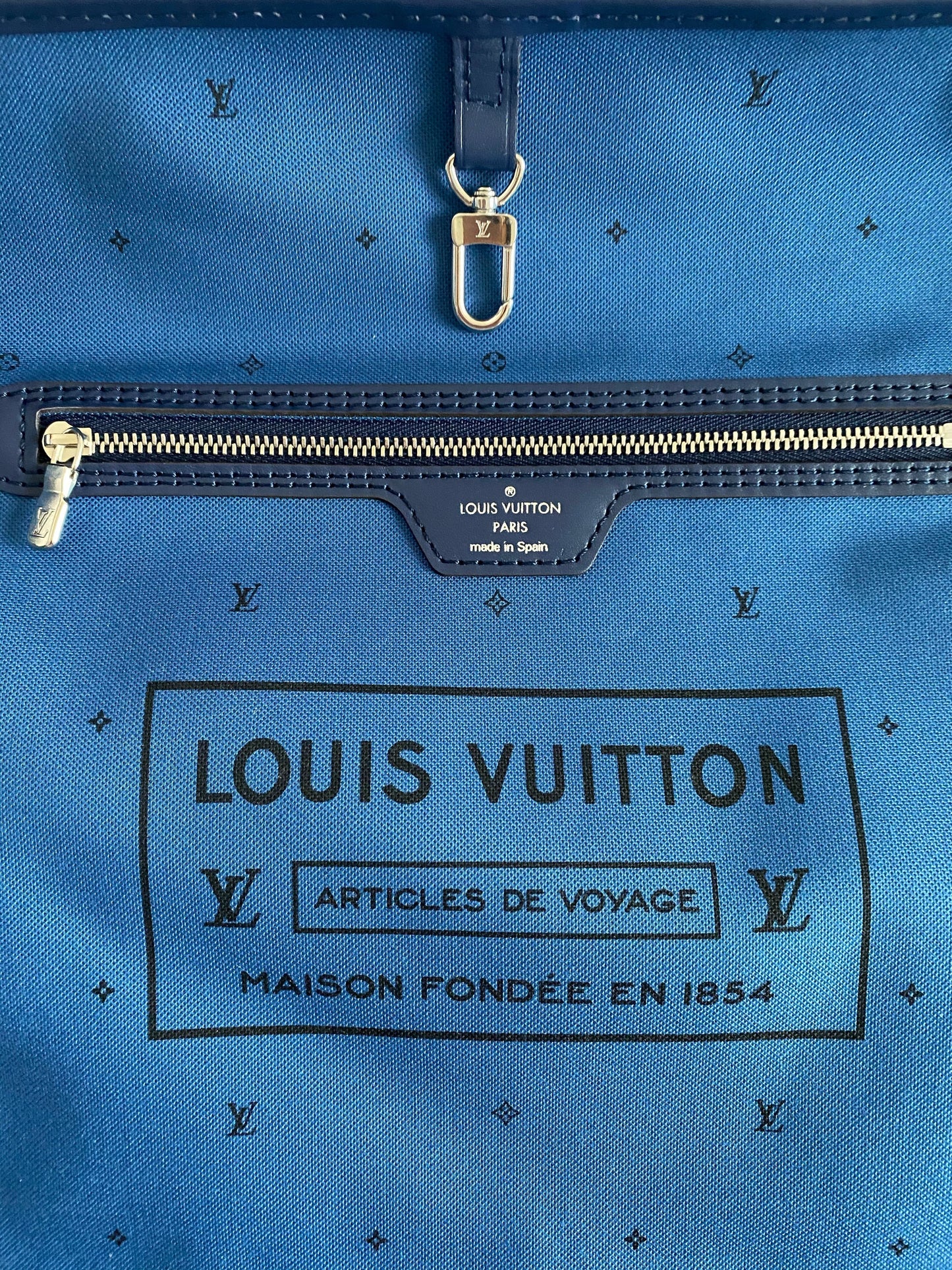 Louis Vuitton | Escale Neverfull Tie Dye | M45128