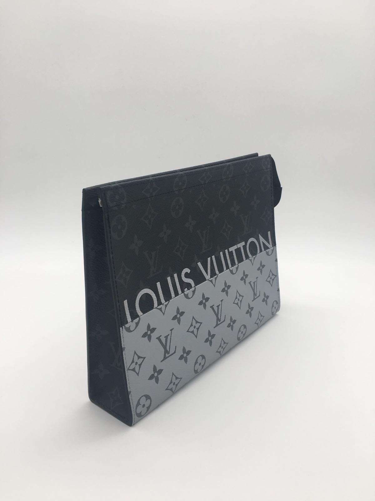 Louis Vuitton | Pochette Voyage MM | M63039