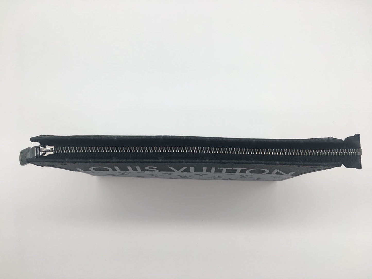 Louis Vuitton | Pochette Voyage MM | M63039