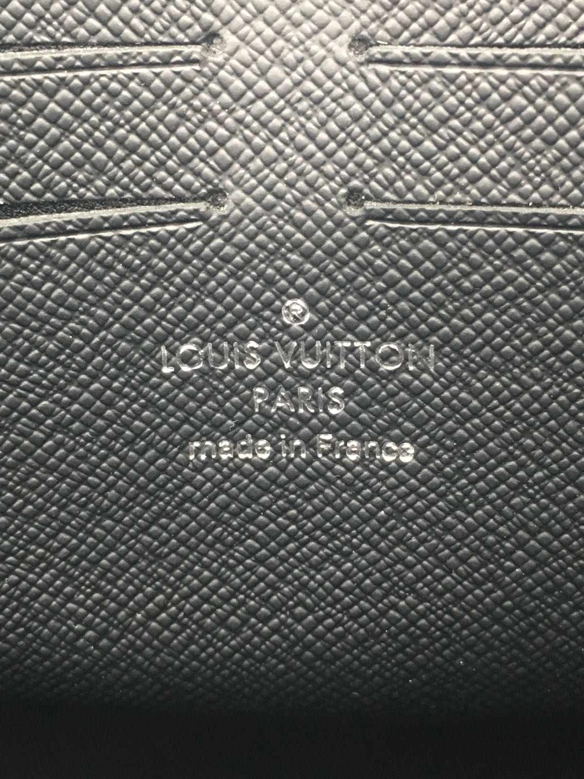 Louis Vuitton | Pochette Voyage MM | M63039